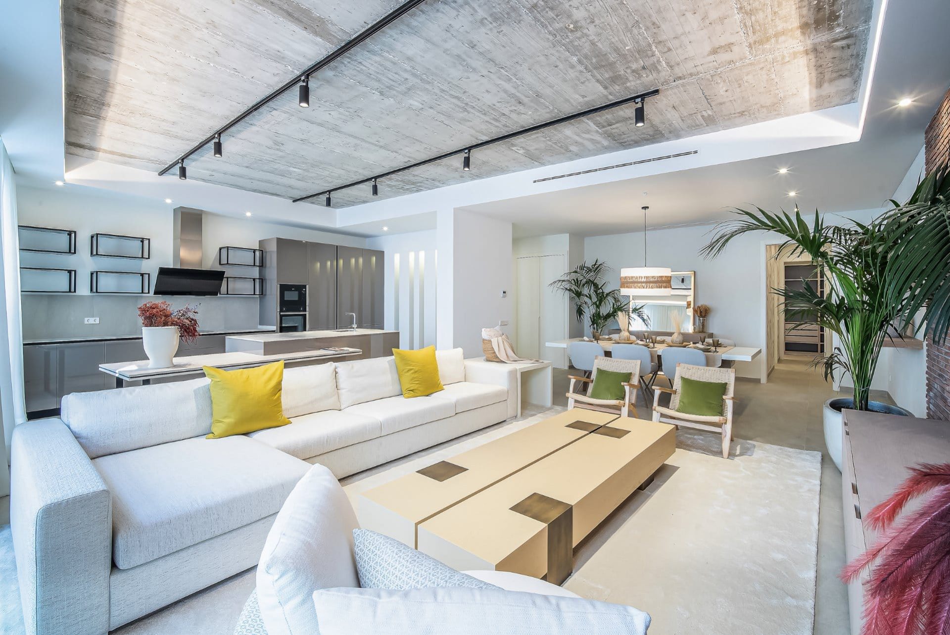 Casona 6 Lunas kitchenlivingpano- 1920px