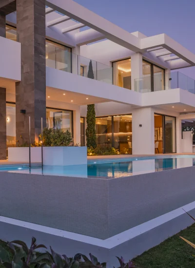 Grupo Loen - Villa Prada - Marbesa - Piscina noche